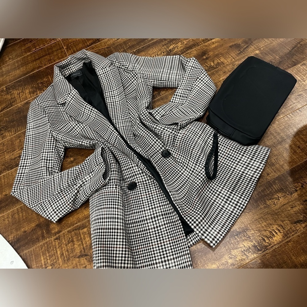 Blazer ⭐️ - Picture 3 of 4